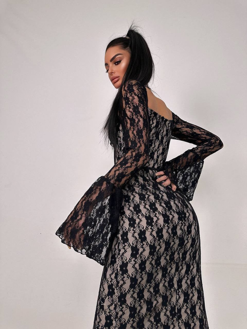 Noir Romance Bell-Sleeve Lace dress