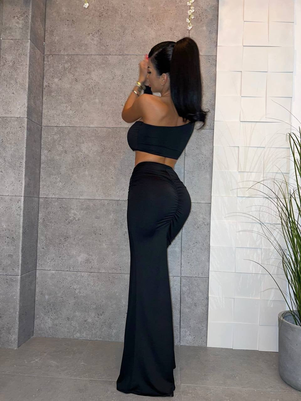 The 'Goddess' Cut-Out Maxi Set - Obsidian Black