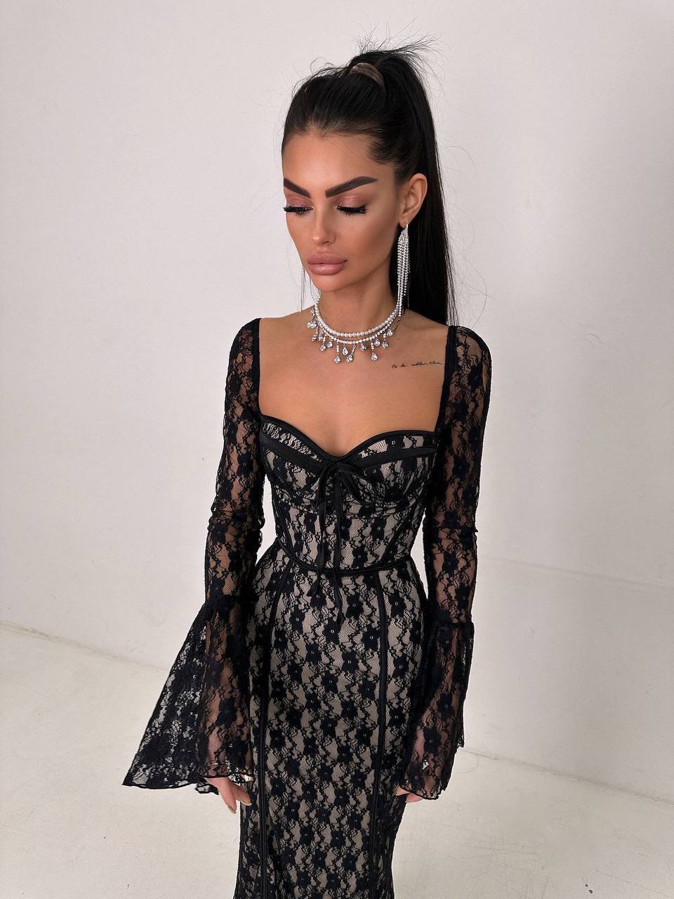 Noir Romance Bell-Sleeve Lace dress