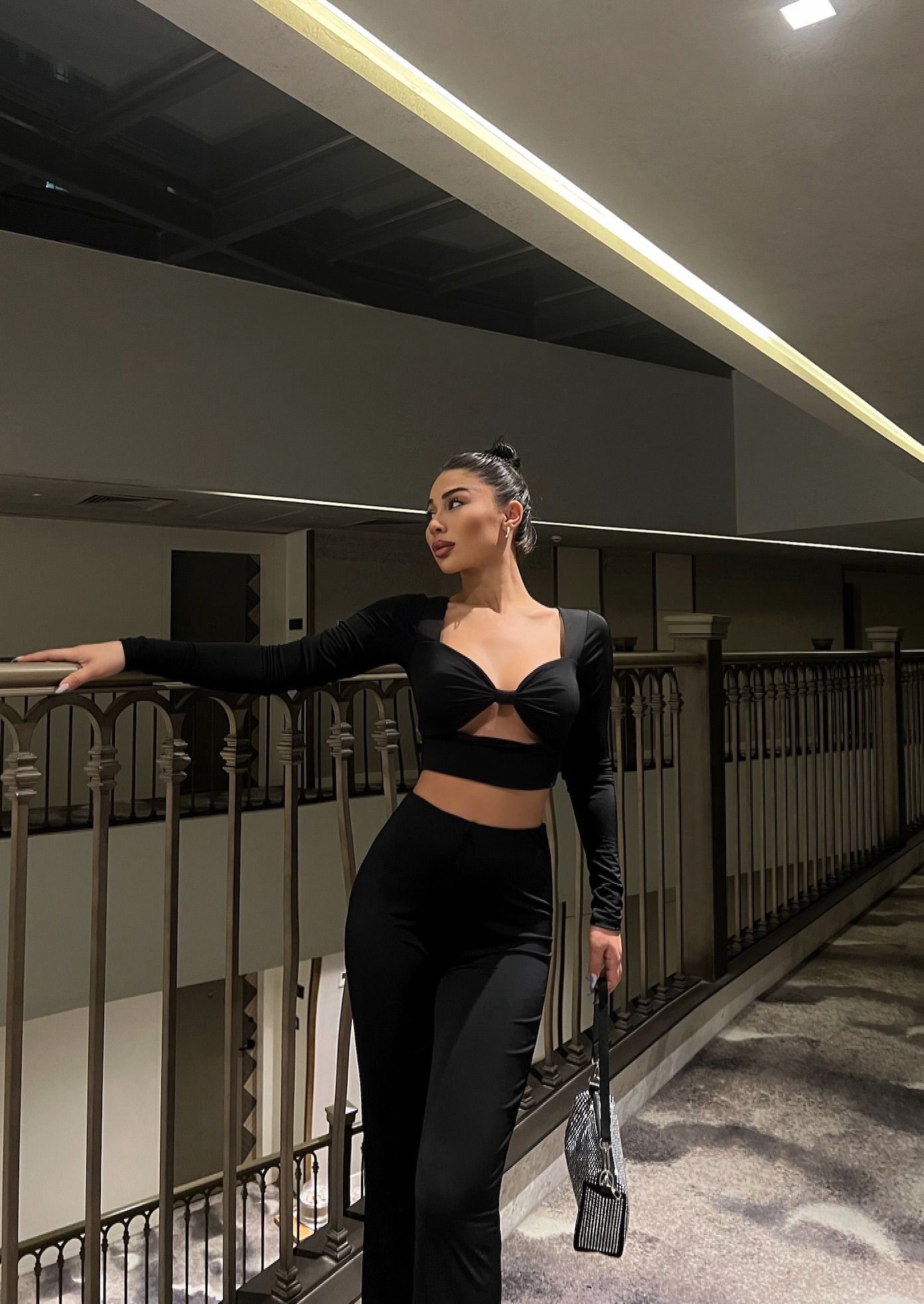 Noir Cut-Out Set