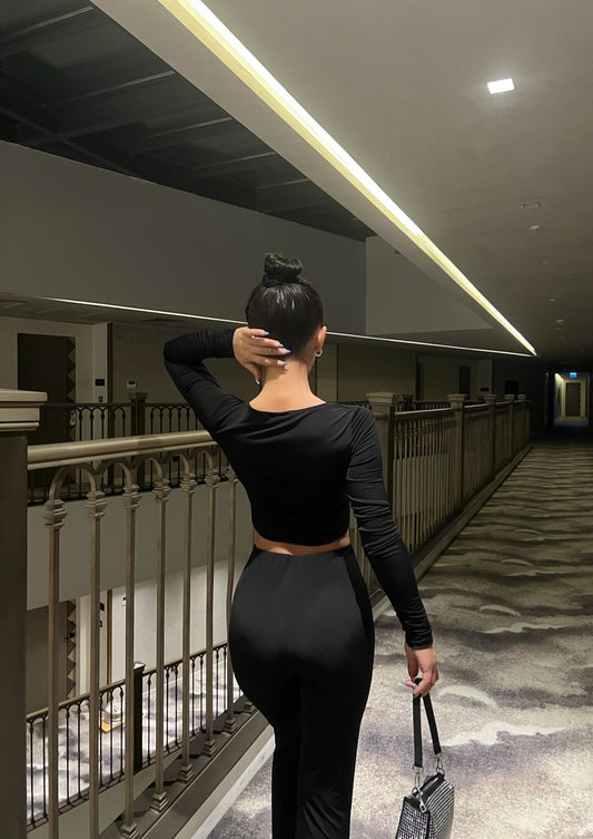 Noir Cut-Out Set